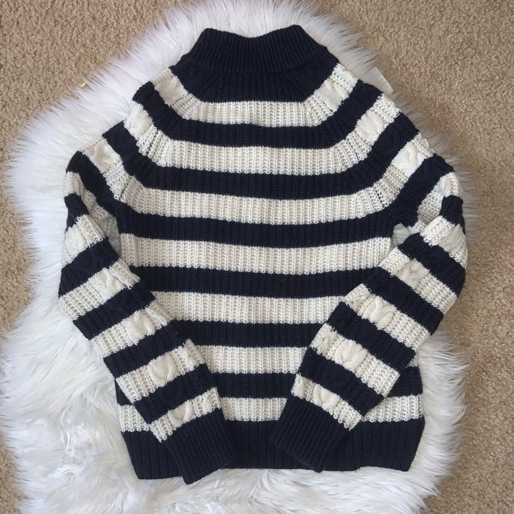 NWT J Crew Cable Knit Sweater in Navy Stripe XS - Picture 8 of 8